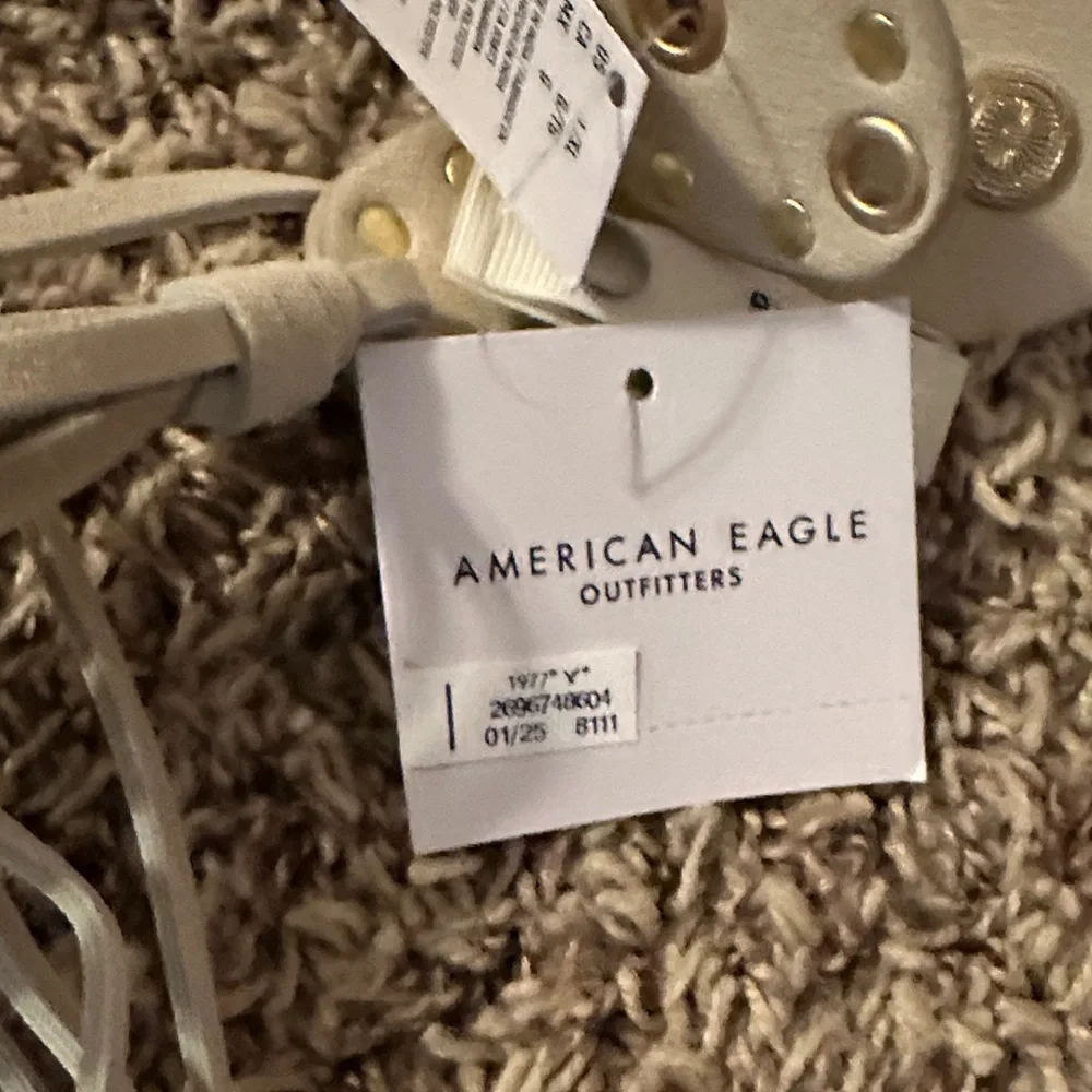 American Eagle Outfitters Cream Belt - Picture 2 of 4